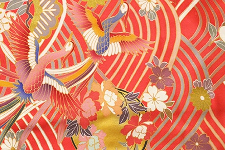 柄や色が古い着物