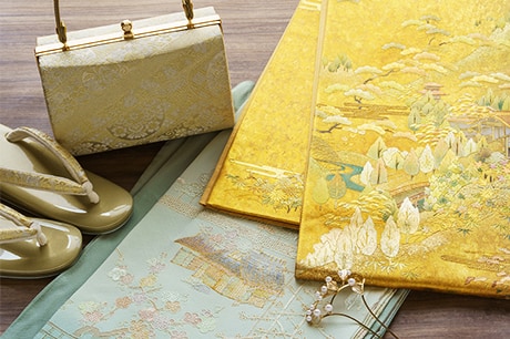 着物や帯・和装品を買い取ります