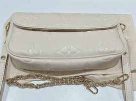 2wayバッグ:LOUIS VUITTONなど3点