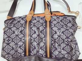 ショルダーバッグ:LOUIS VUITTONなど3点