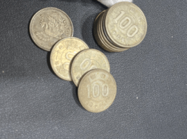 100円硬貨など3点