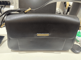 ハンドバッグ:BURBERRYなど4点