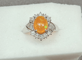 リング：Pt900／ファイアオパール／メレダイヤなど6点