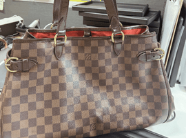 トートバッグ:LOUIS VUITTONなど4点