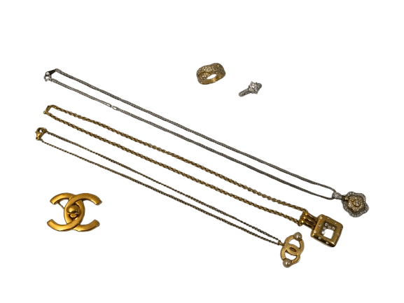 金の750とは?刻印や偽物の見分け方、買取価格の計算方法について