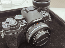 OLYMPUS：OM-D E-M10 Mark III EZダブルズームキット ブラックなど2点