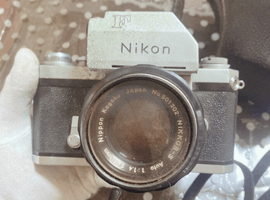 Nikon:F フォトミック+NIKKOR-S Auto 50mm F1.4/Mamiya:Mamiya PRESS+MAMIYA-SEKOR 90mm F3.5/など13点