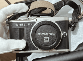 OLYMPUS:PEN E-PL9 EZダブルズームキット ブラック/OLYMPUS:M.ZUIKO DIGITAL ED 9-18mm F4.0-5.6など2点