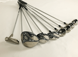 有名メーカーのゴルフバックやクラブ複数本