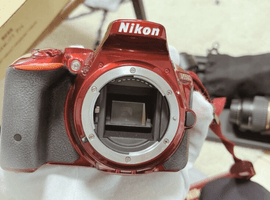 Nikon：D5500 ボディ レッド／TAMRON：18-270mm F3.5-6.3 DiII VC PZD/Model B008N