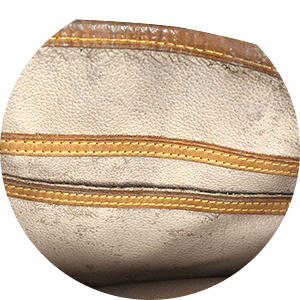 内側のシミやベタつき