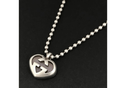 GUCCIシルバーネックレスの買取相場を解説!高く売れるモデルやポイントも