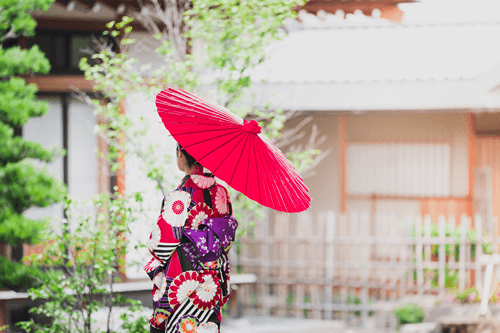 本場久米島紬の買取相場はどれくらい?