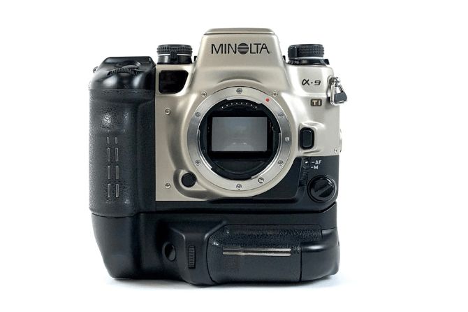 MINOLTA α