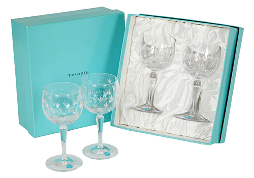 ティファニーのグラスの買取相場をご紹介!食器の人気も高い理由とは